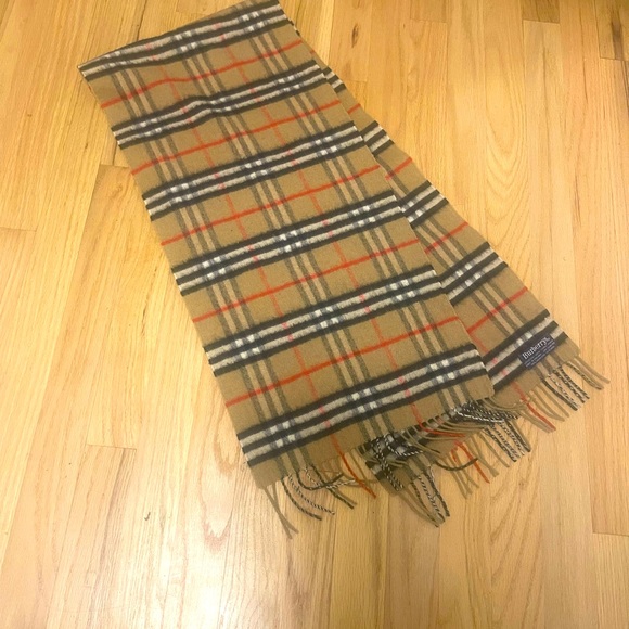 Vintage Burberry Narrow Neck Check 70% Cashmere 30% Wool Scarf & Burberry Bag - Picture 6 of 10